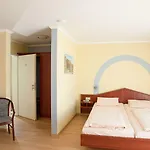 Land-gut-hotel Burgblick Hotel 3*