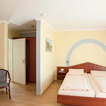 Hotel Land-gut-hotel Burgblick 3*