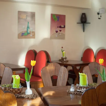 Land-gut-hotel Burgblick Hotel
