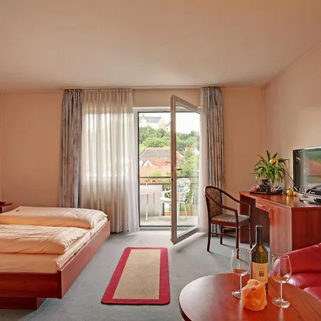 Land-gut-hotel Burgblick