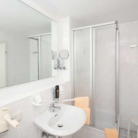 Land-gut-hotel Burgblick Hotel