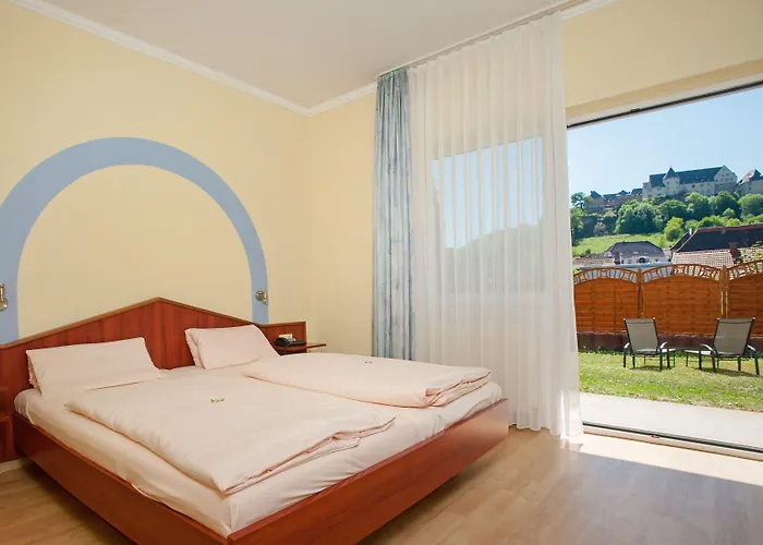 Land-gut-hotel Burgblick 3*