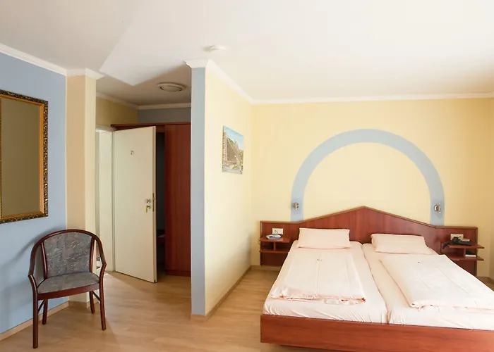 Land-gut-hotel Burgblick Hotel 3*